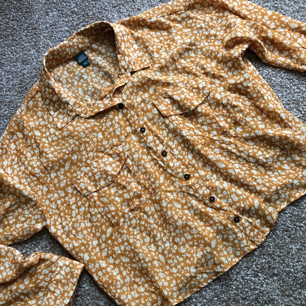 Wild Fable Sheer Cropped Floral Button Up sz Large